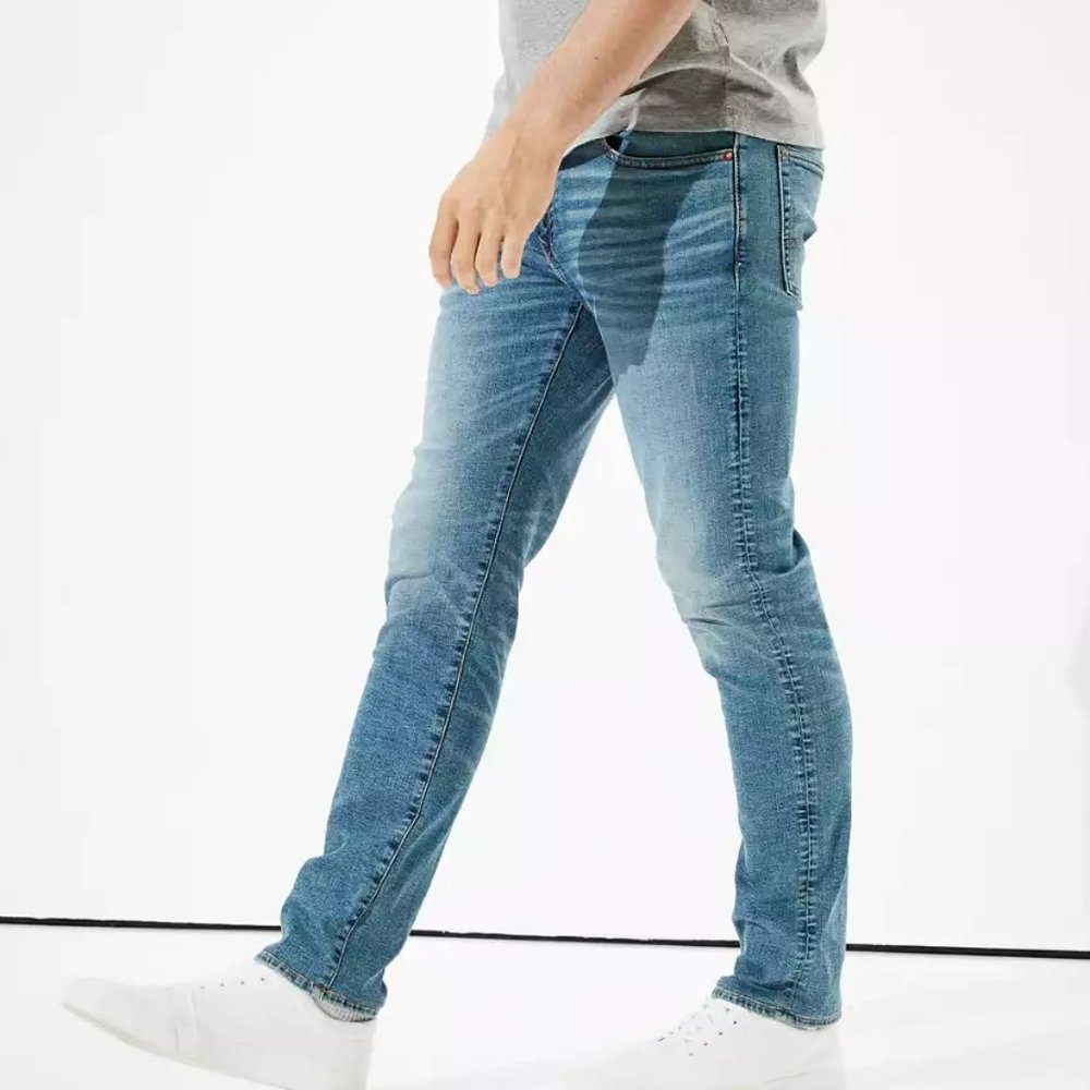 AE Slim Straight Jeans